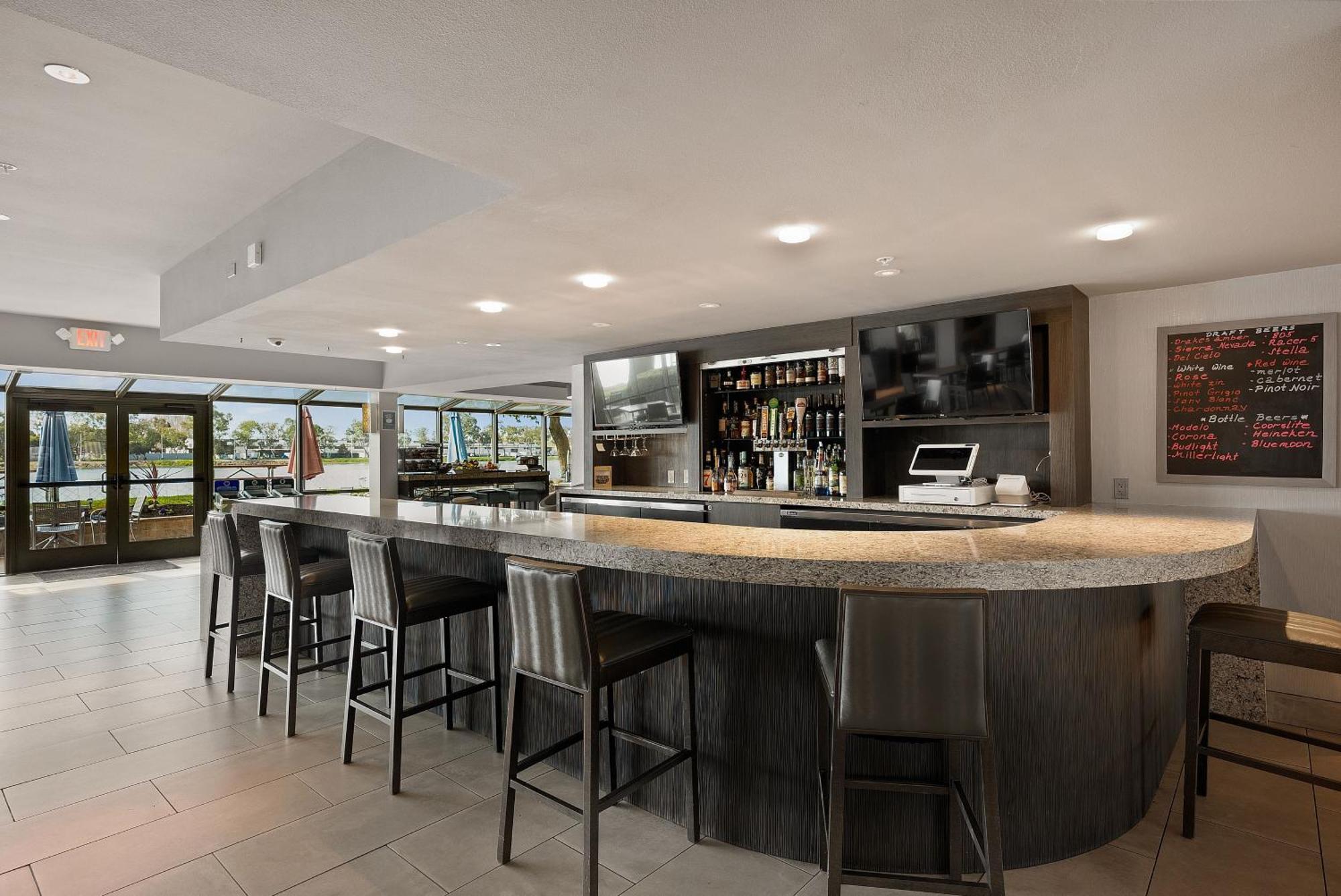 Executive Inn & Suites Oakland Exteriér fotografie